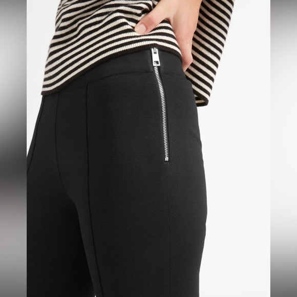 Everlane The Stretch Ponte Crop Pant - Picture 2 of 7